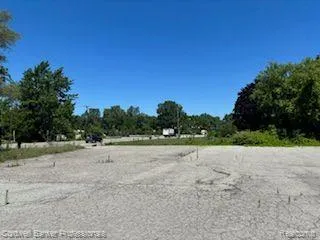 7585 BELLEVILLE ROAD Van Buren Charter Township, MI 48111