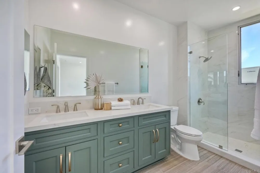 2646 State Street #D Carlsbad, CA 92008
