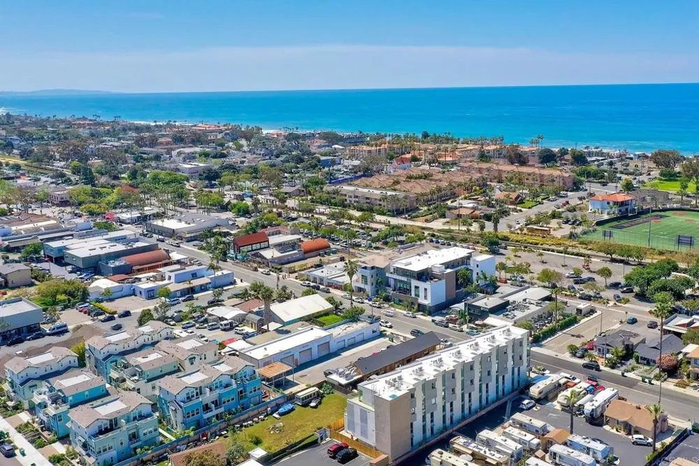 2646 State Street #D Carlsbad, CA 92008