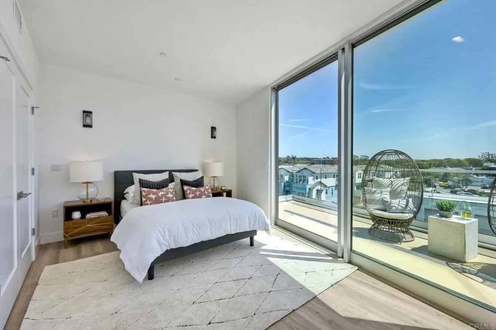 2646 State Street #D Carlsbad, CA 92008