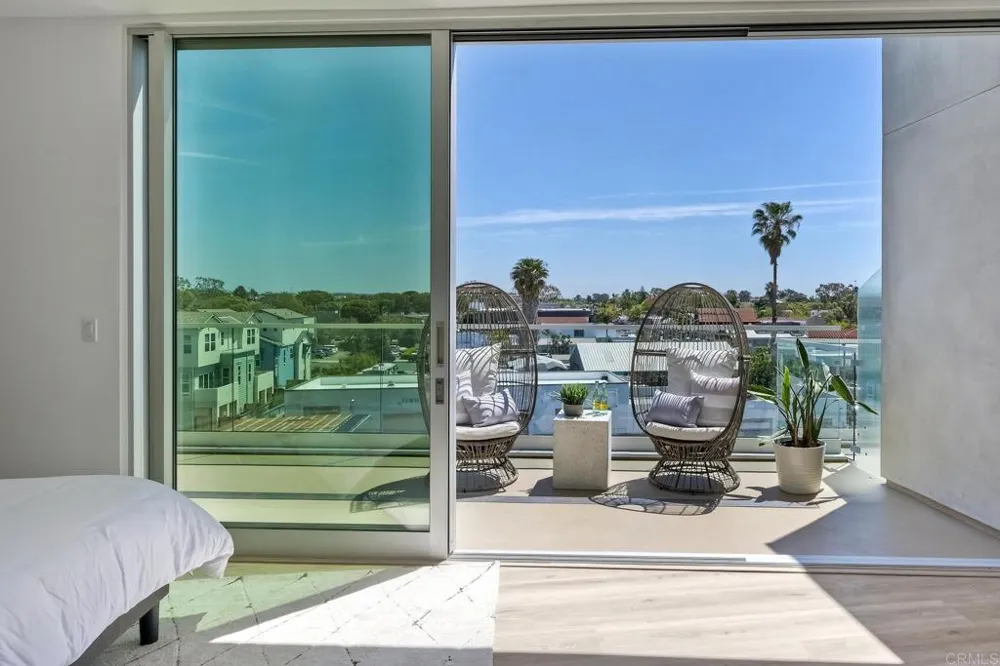 2646 State Street #D Carlsbad, CA 92008
