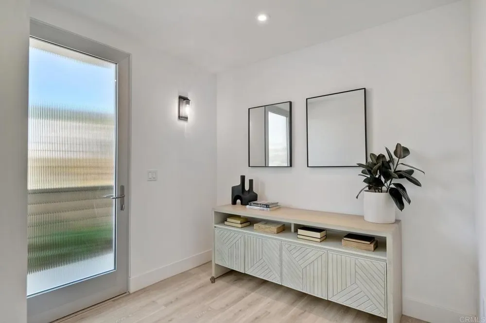 2646 State Street #D Carlsbad, CA 92008