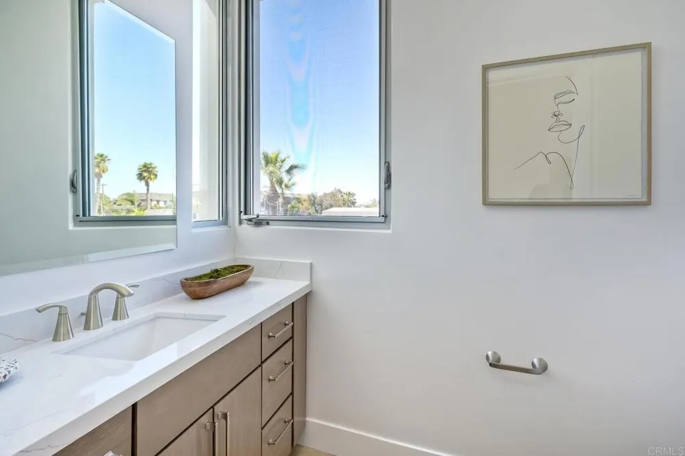 2646 State Street #D Carlsbad, CA 92008