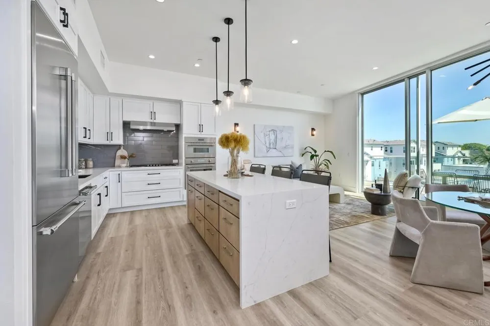 2646 State Street #D Carlsbad, CA 92008