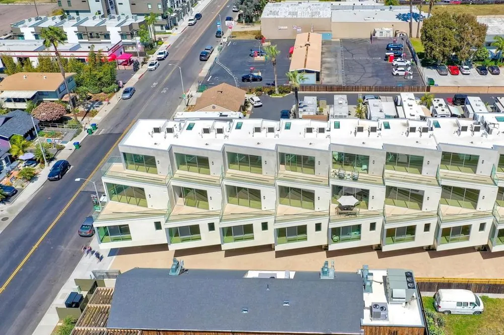 2646 State Street #D Carlsbad, CA 92008