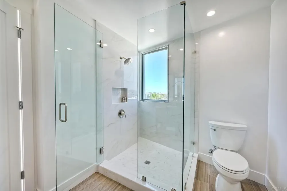 2646 State Street #D Carlsbad, CA 92008