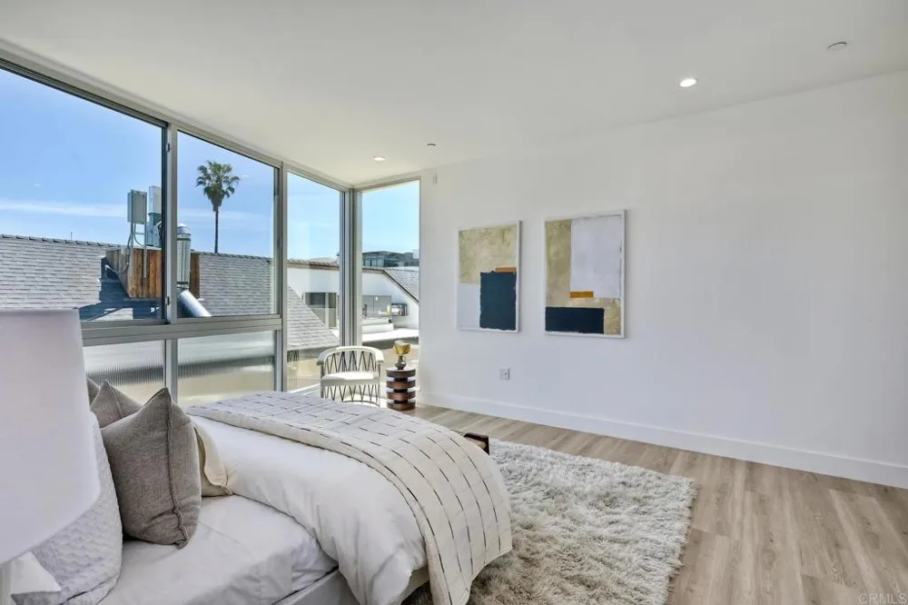 2646 State Street #D Carlsbad, CA 92008