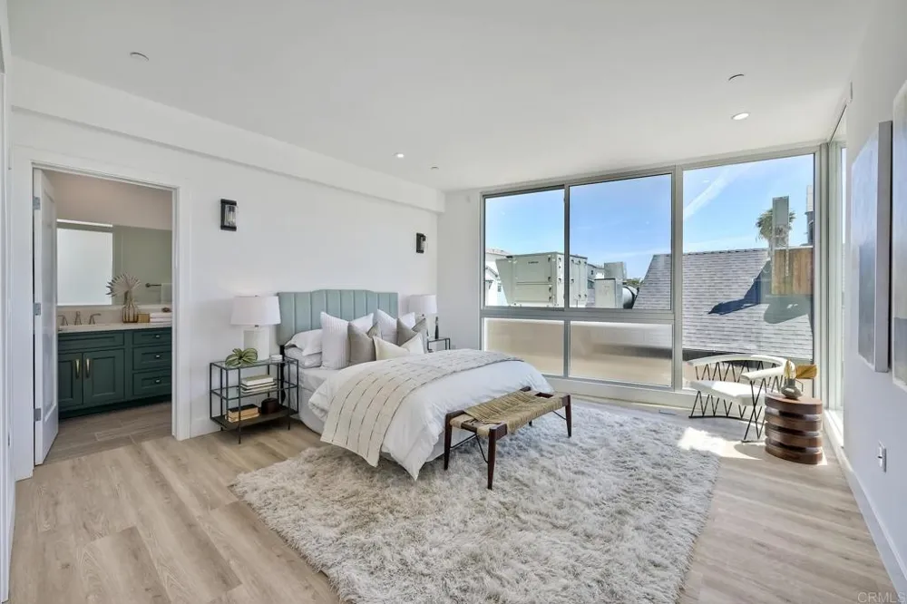 2646 State Street #D Carlsbad, CA 92008