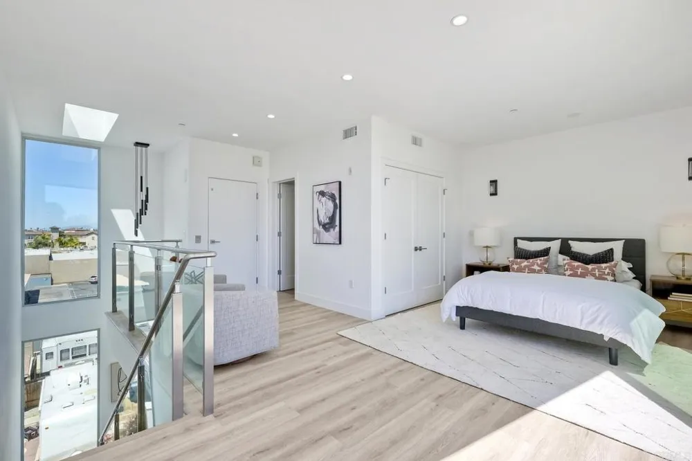 2646 State Street #D Carlsbad, CA 92008