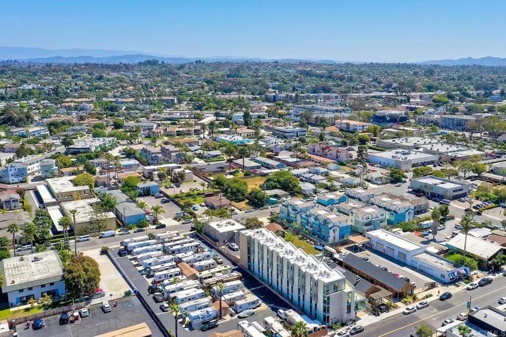 2646 State Street #D Carlsbad, CA 92008