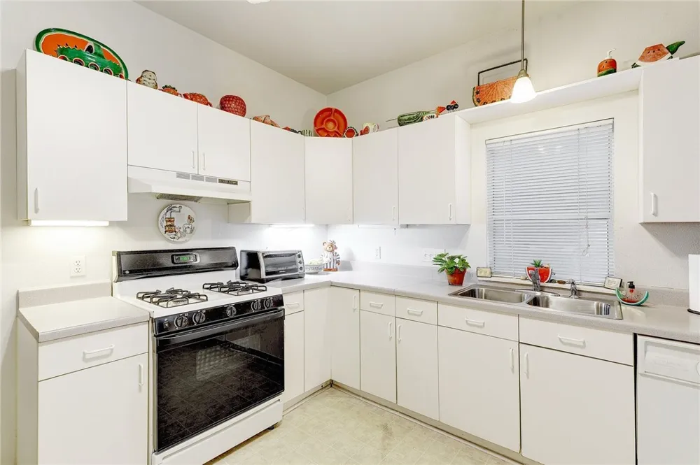 604 Fletcher Street Austin, TX 78704