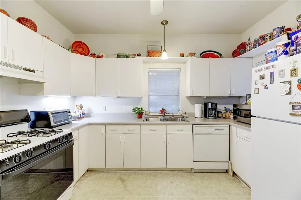 604 Fletcher Street Austin, TX 78704