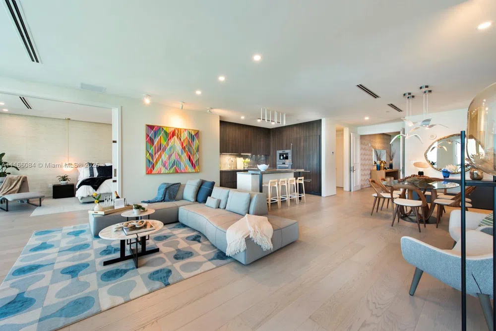 100 S Pointe Dr #908 Miami Beach, FL 33139