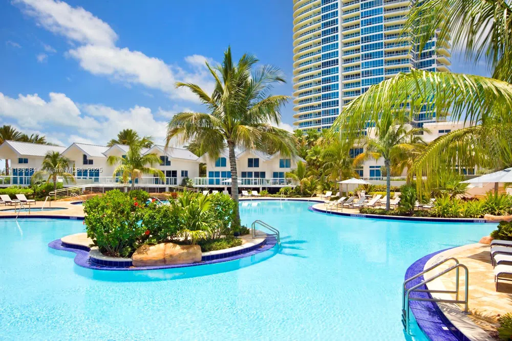 100 S Pointe Dr #908 Miami Beach, FL 33139