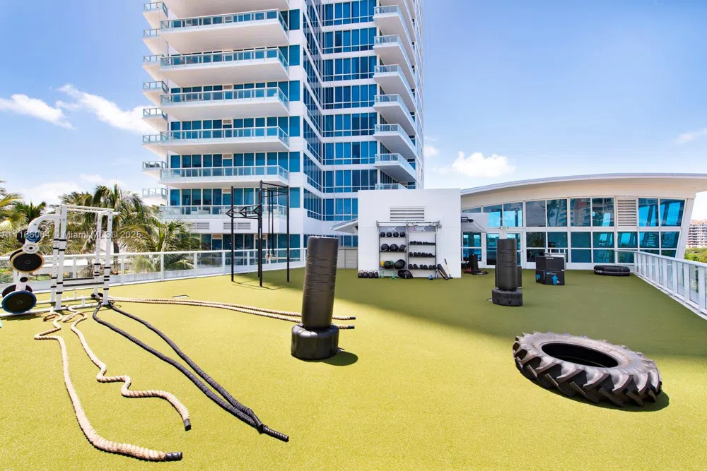 100 S Pointe Dr #908 Miami Beach, FL 33139
