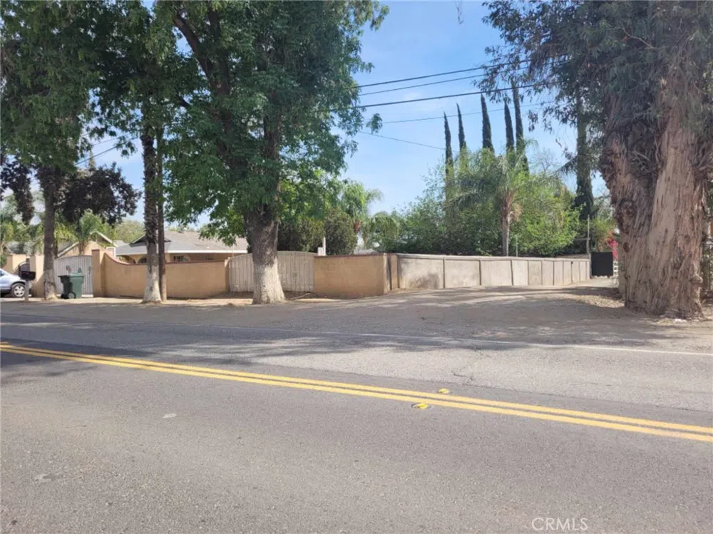5258 El Rivino Road Jurupa Valley, CA 92509