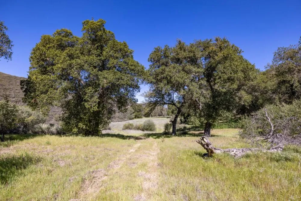 43515 Carmel Valley Road Greenfield, CA 93927