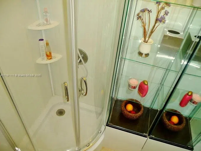 100 Lincoln Rd #1642 Miami Beach, FL 33139