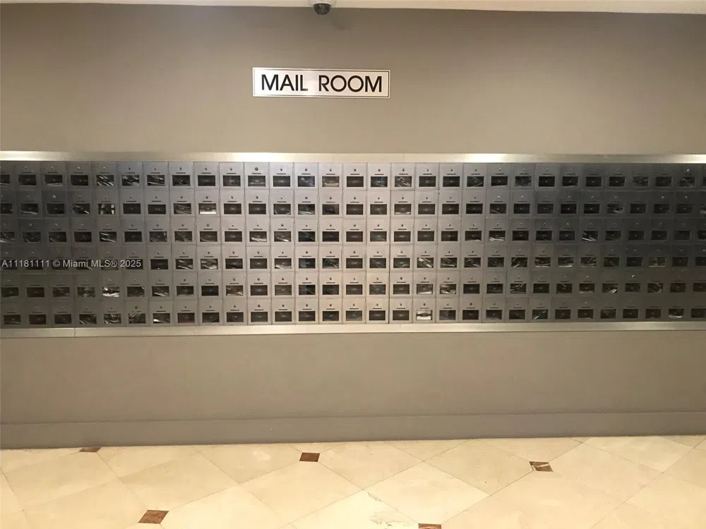 100 Lincoln Rd #1642 Miami Beach, FL 33139