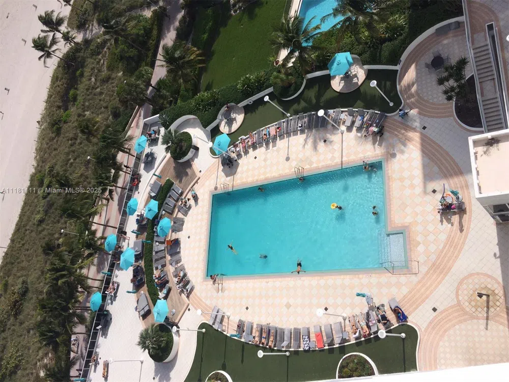 100 Lincoln Rd #1642 Miami Beach, FL 33139