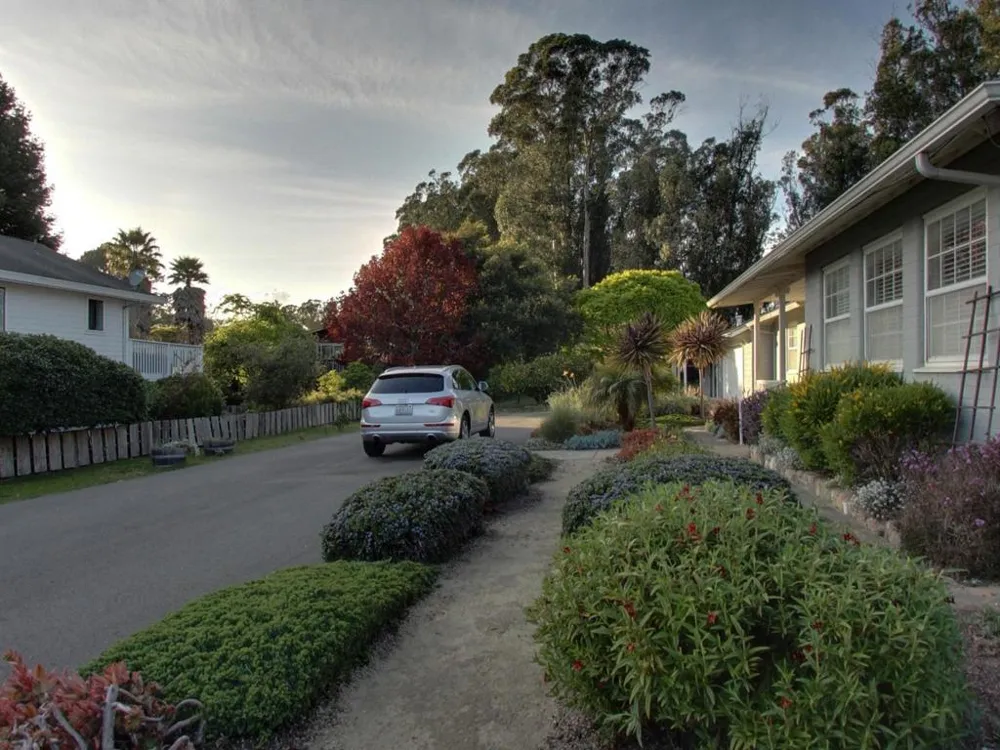 136 Alta Drive Watsonville, CA 95076