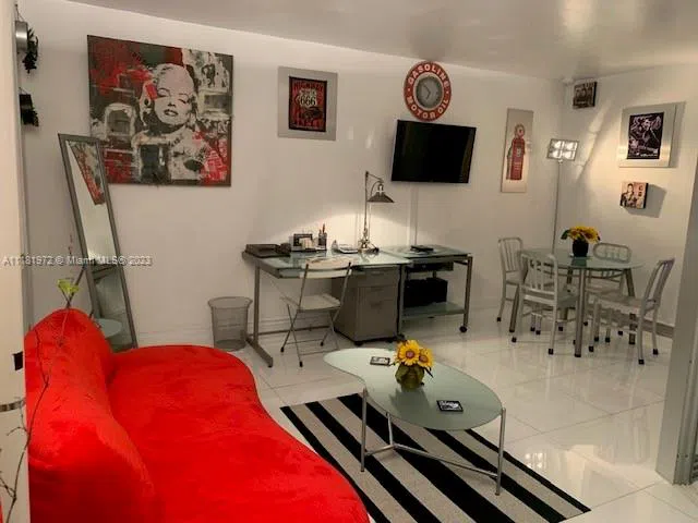 100 LINCOLN RD #1509 Miami Beach, FL 33139
