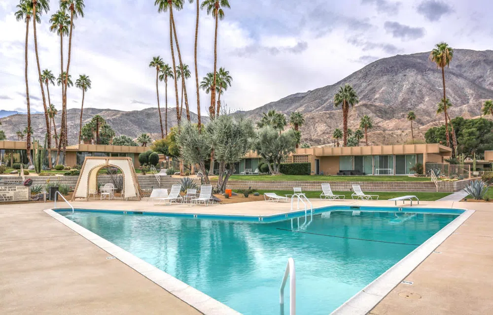 1202 Sandpiper Street Palm Desert, CA 92260