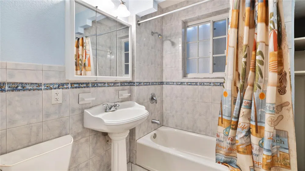 535 W 51st St Miami Beach, FL 33140