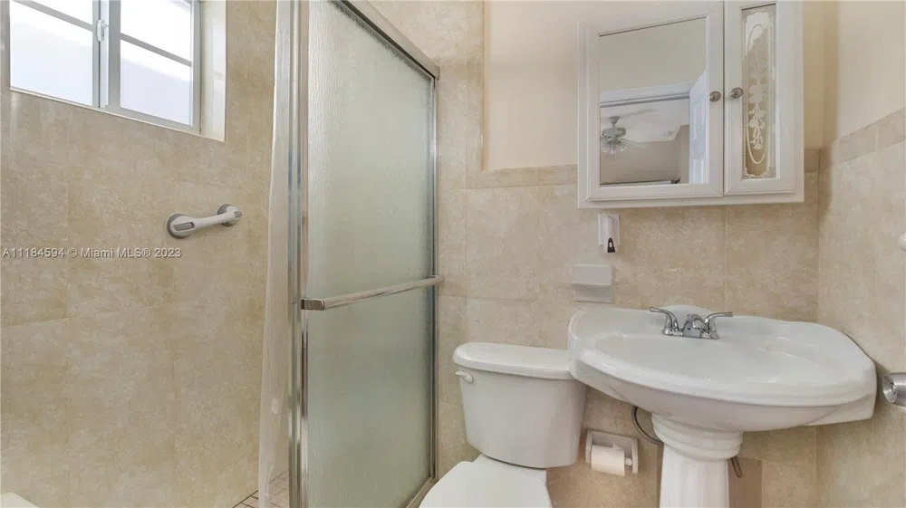 535 W 51st St Miami Beach, FL 33140
