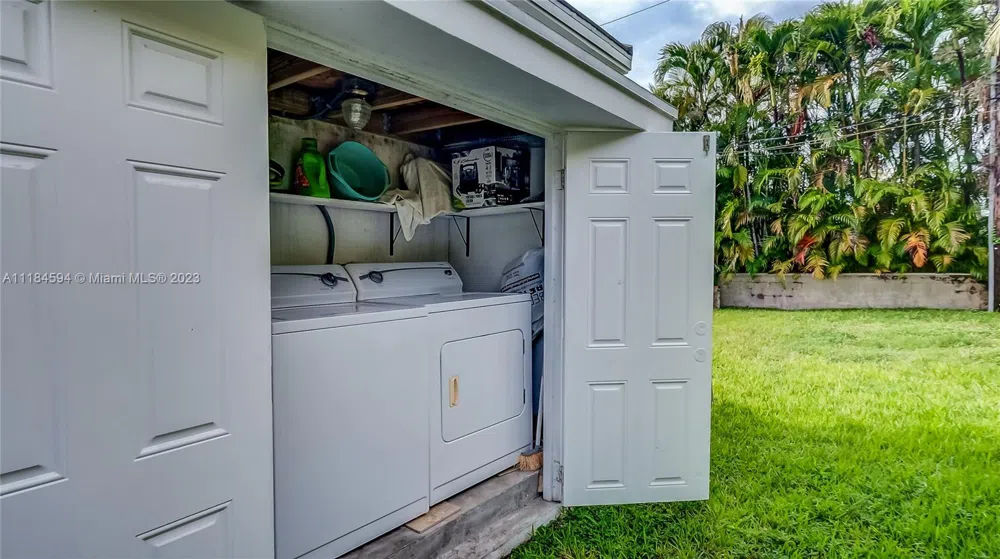 535 W 51st St Miami Beach, FL 33140