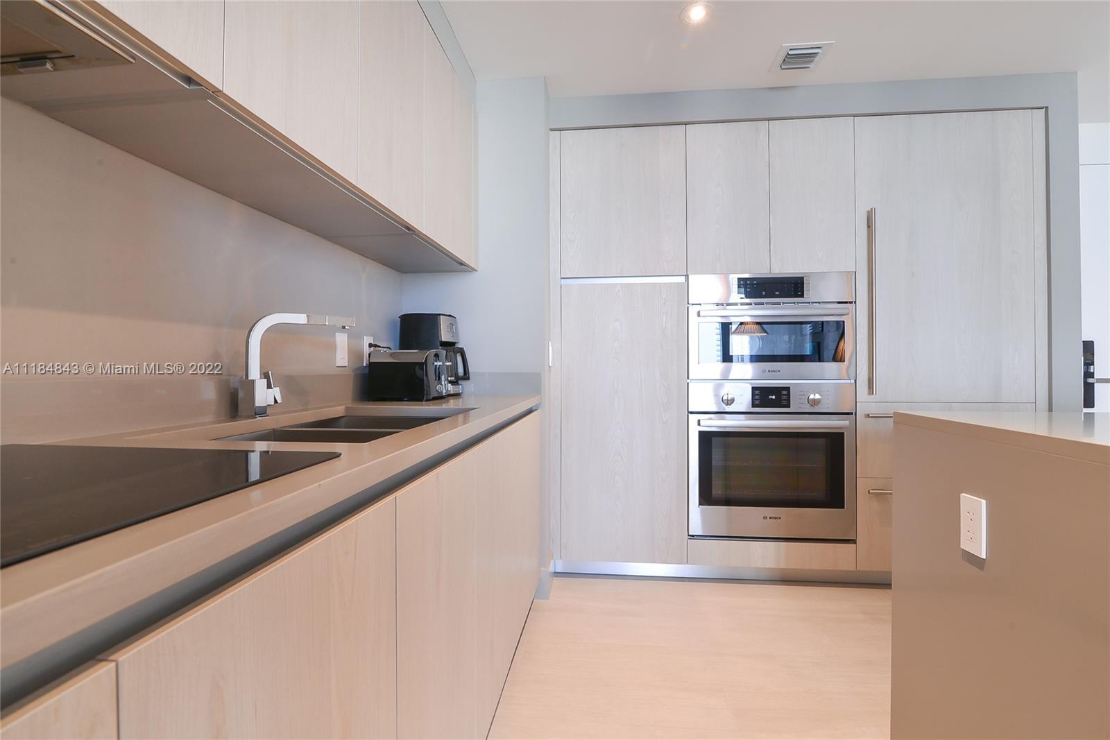 4010 S Ocean Dr #R1405 Hollywood, FL 33019
