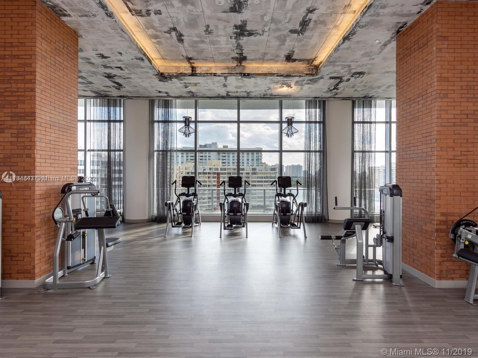 4010 S Ocean Dr #R1405 Hollywood, FL 33019