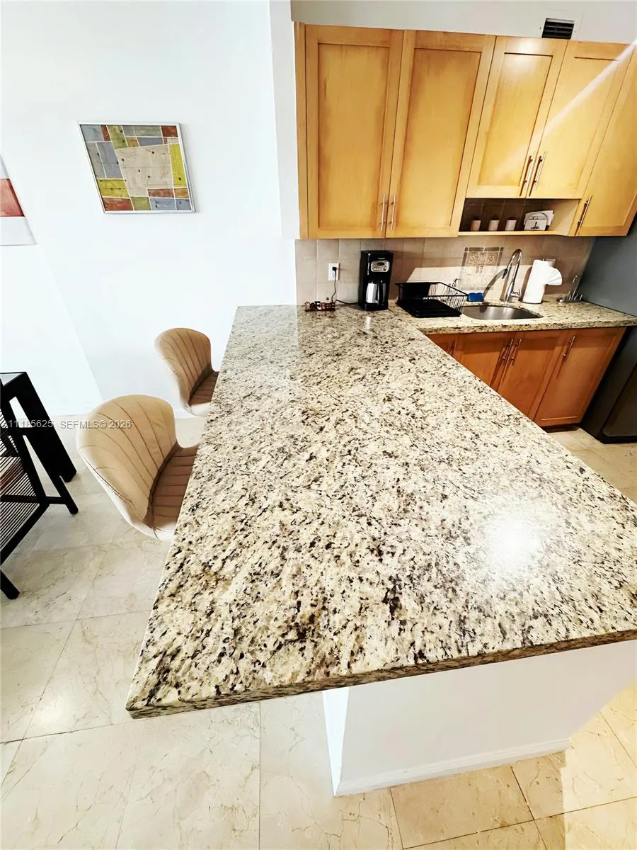 100 Lincoln Rd #1243 Miami Beach, FL 33139