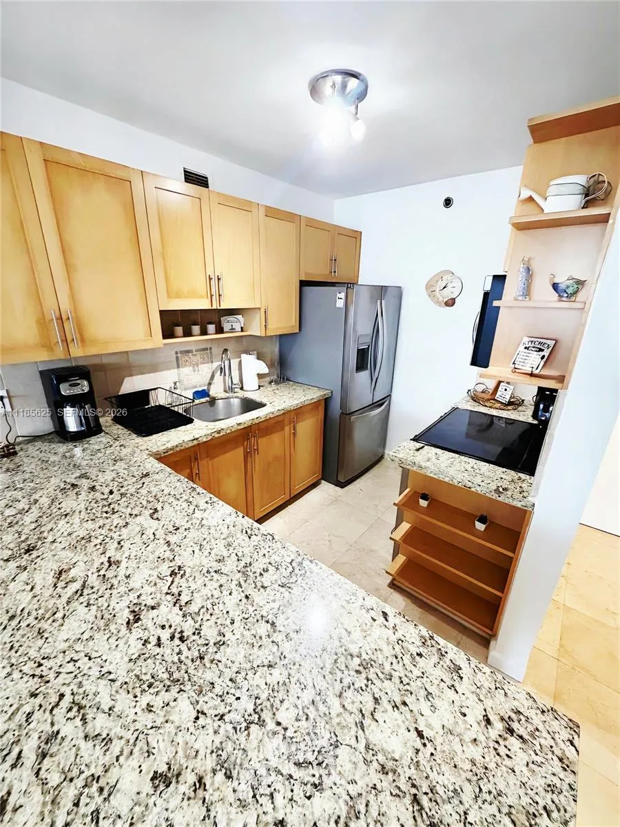 100 Lincoln Rd #1243 Miami Beach, FL 33139