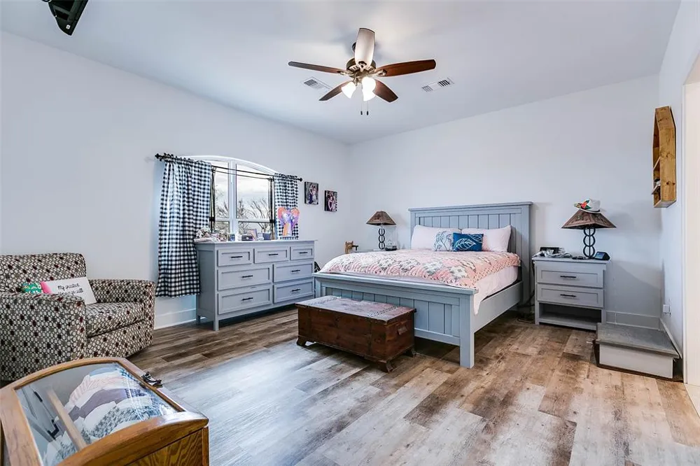 12487 CR 4102 Hermleigh, TX 79526