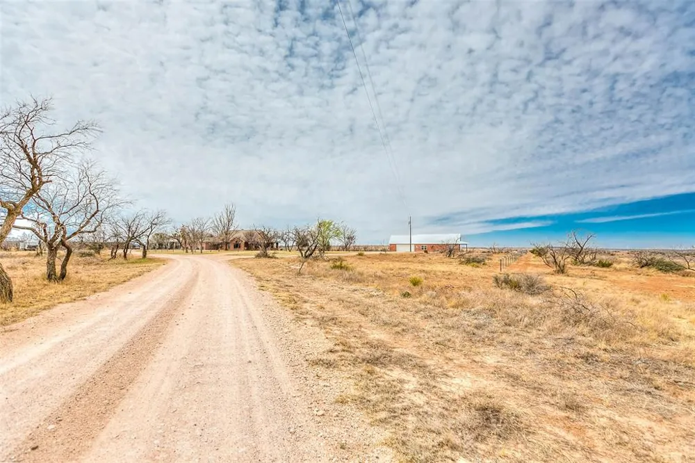 12487 CR 4102 Hermleigh, TX 79526