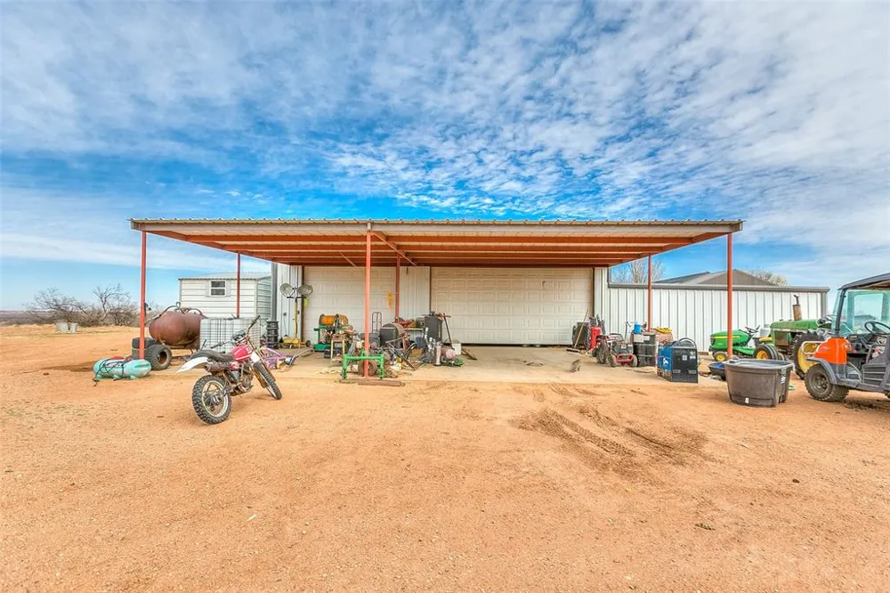 12487 CR 4102 Hermleigh, TX 79526