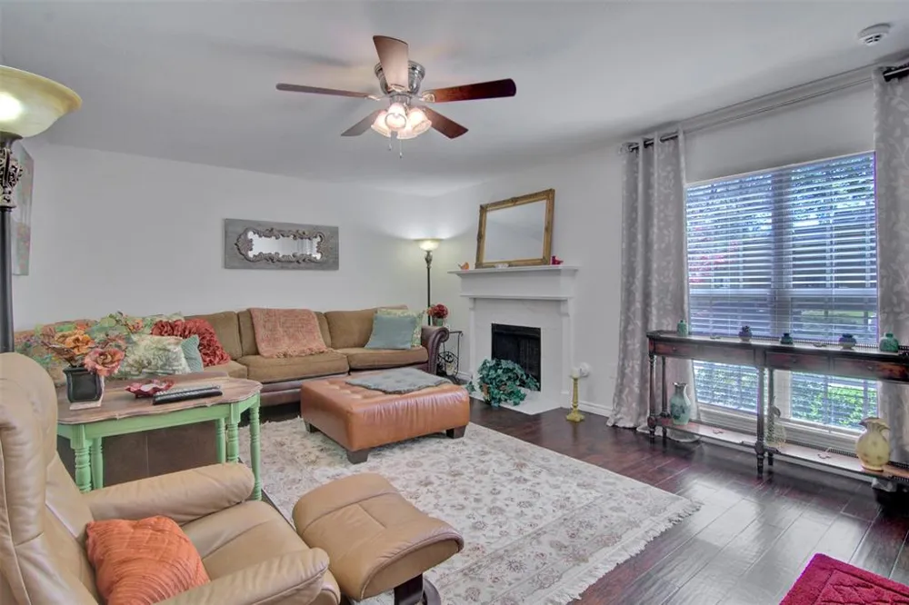 9459 Timberleaf Drive Dallas, TX 75243