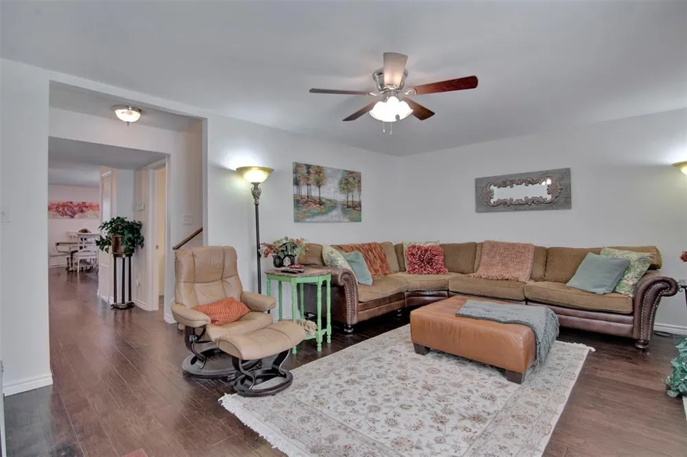 9459 Timberleaf Drive Dallas, TX 75243