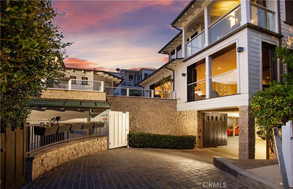 160 Saint Anns Drive Laguna Beach, CA 92651