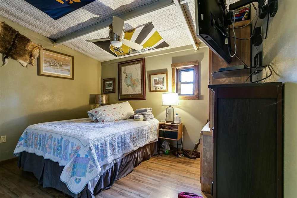 COX RD Robert Lee, TX 76945