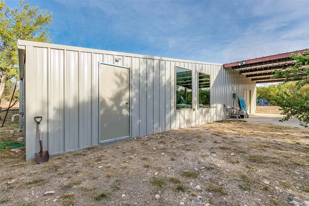 COX RD Robert Lee, TX 76945