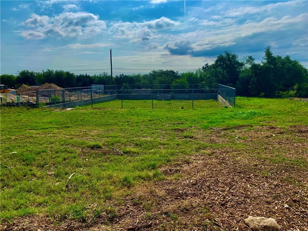 2209 RANCH ROAD 620 Austin, TX 78734