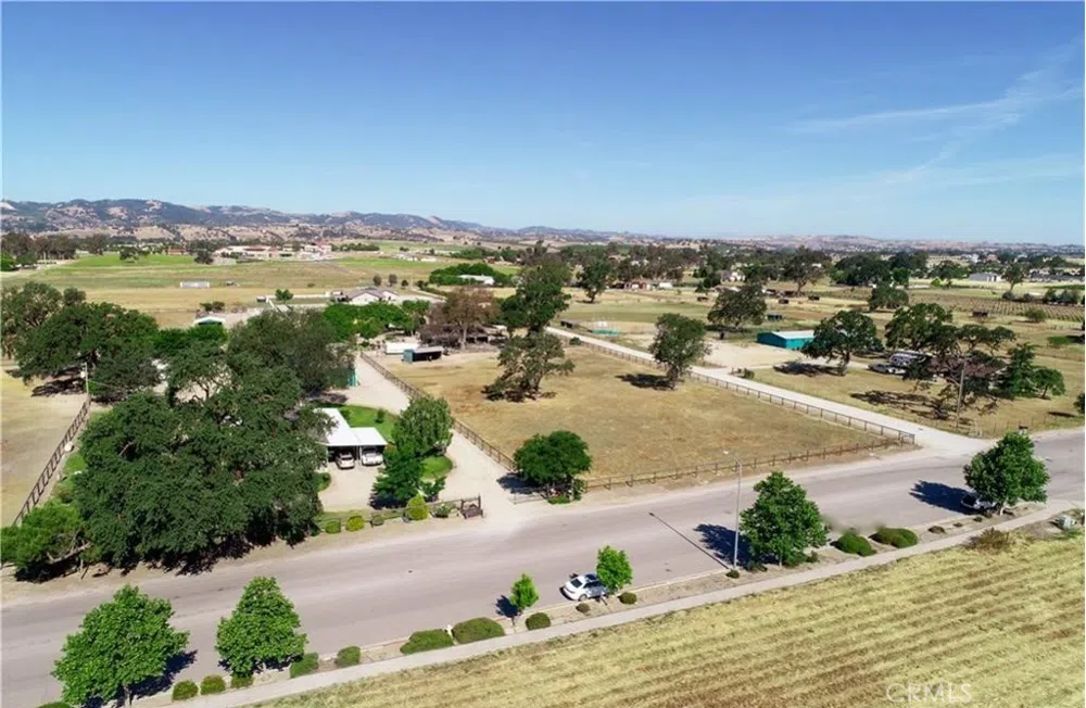 3405 Golden Hill Road Paso Robles, CA 93446