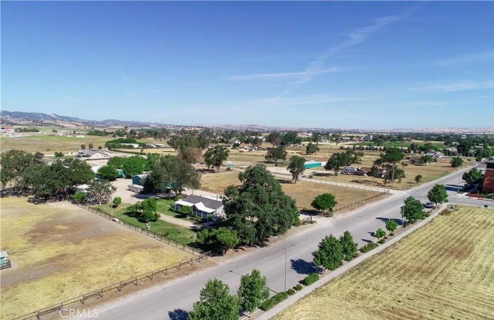 3405 Golden Hill Road Paso Robles, CA 93446