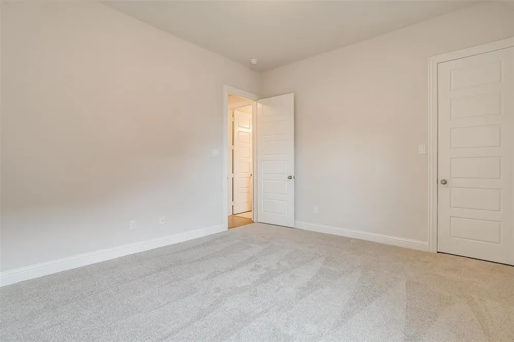 822 Summer Grove Midlothian, TX 76065