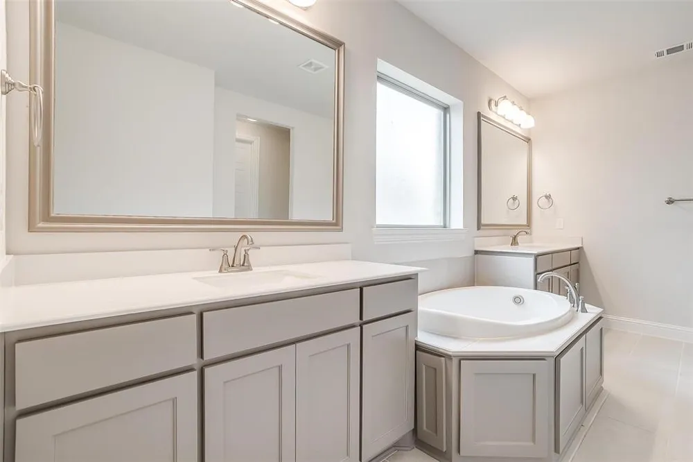 822 Summer Grove Midlothian, TX 76065