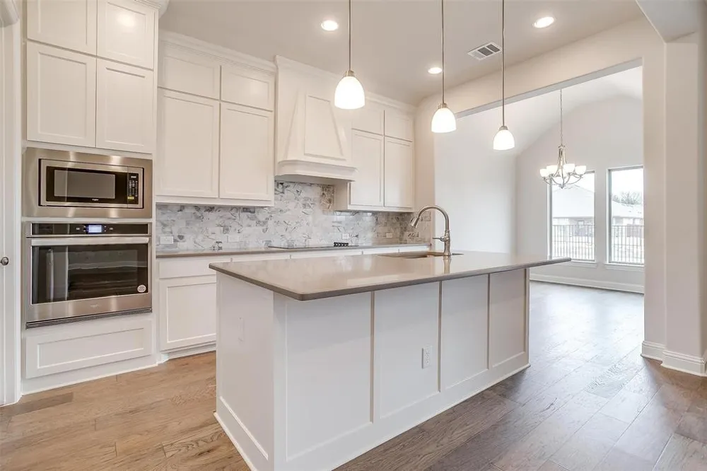 822 Summer Grove Midlothian, TX 76065