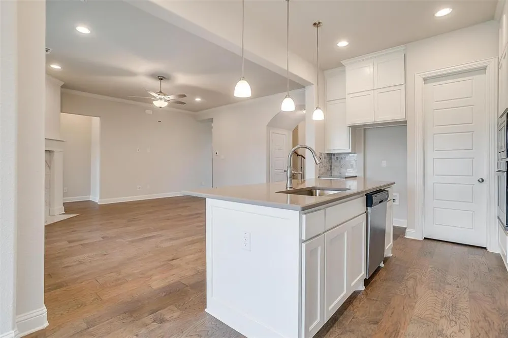 822 Summer Grove Midlothian, TX 76065