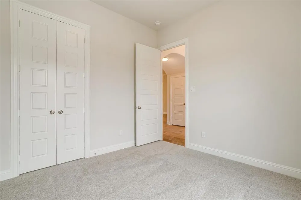 822 Summer Grove Midlothian, TX 76065